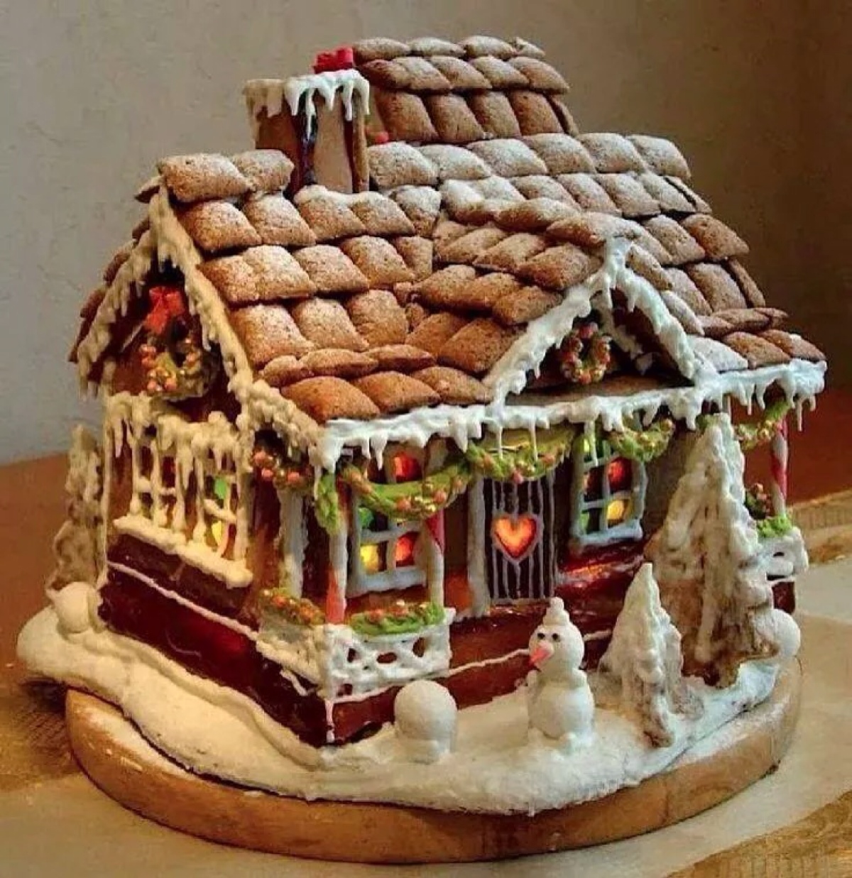 圣诞巧克力饼干屋