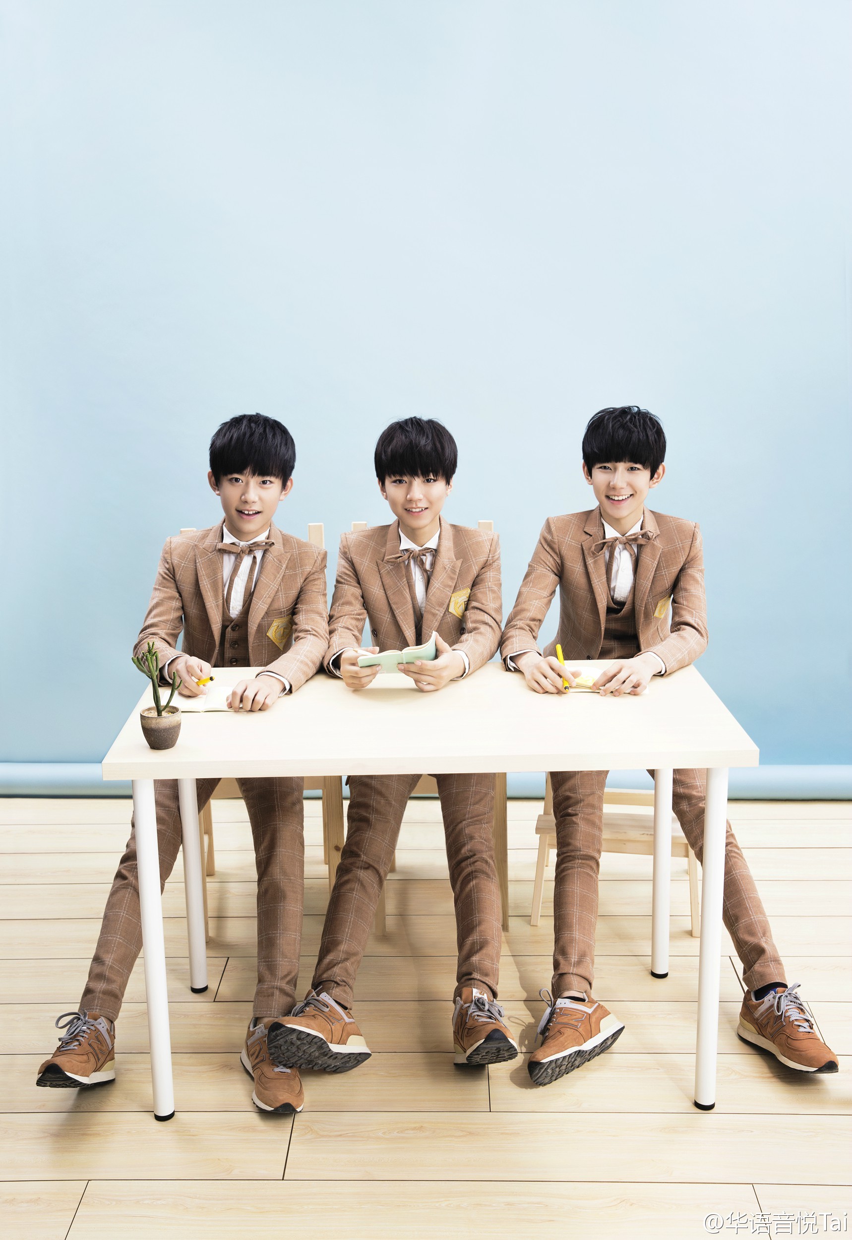 tfboys 王俊凯 青春修炼手册生写.