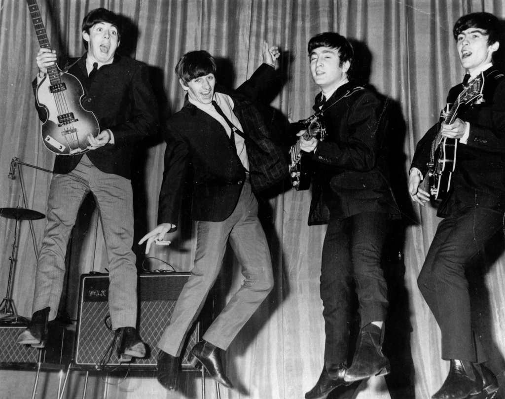 "甲壳虫乐队" ,是一个英国摇滚乐队,在20世纪60年代掀起了一阵"beatle