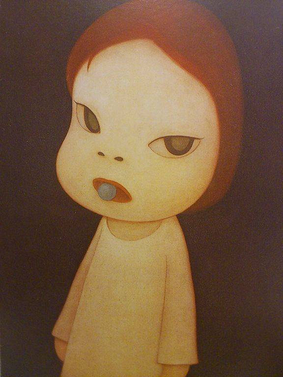 这是日本艺术家奈美良智最具代表性之一的作品,这些头大大的斜眼小孩