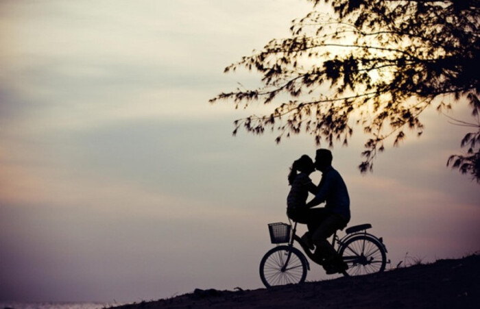 简单爱,情侣骑单车夕阳唯美图片,情侣骑自行车浪漫图片,骑单车头像