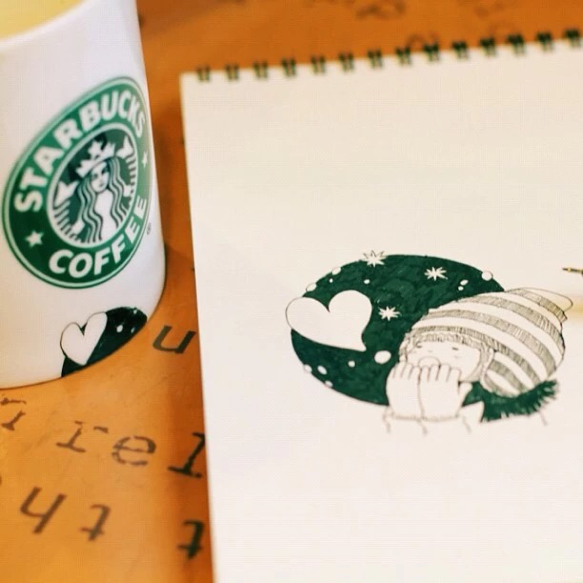 日本漫画家tomoko shintani在喝咖啡时画下的小清新插画,没有太多色彩