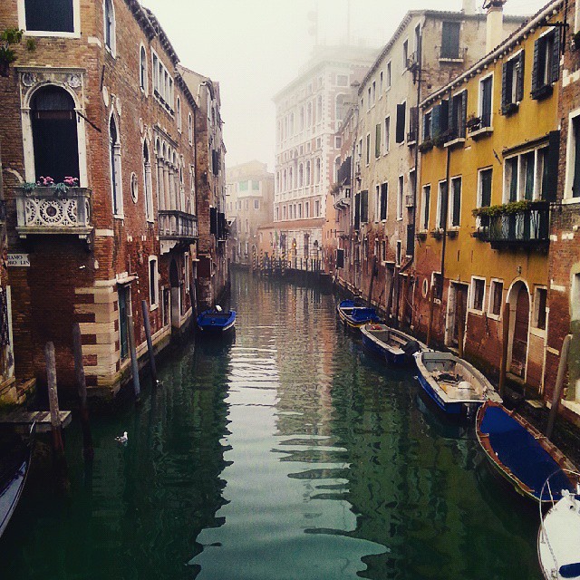 威尼斯位于意大利东北部,是世界闻名的水乡,也是意大利的历史文化名城