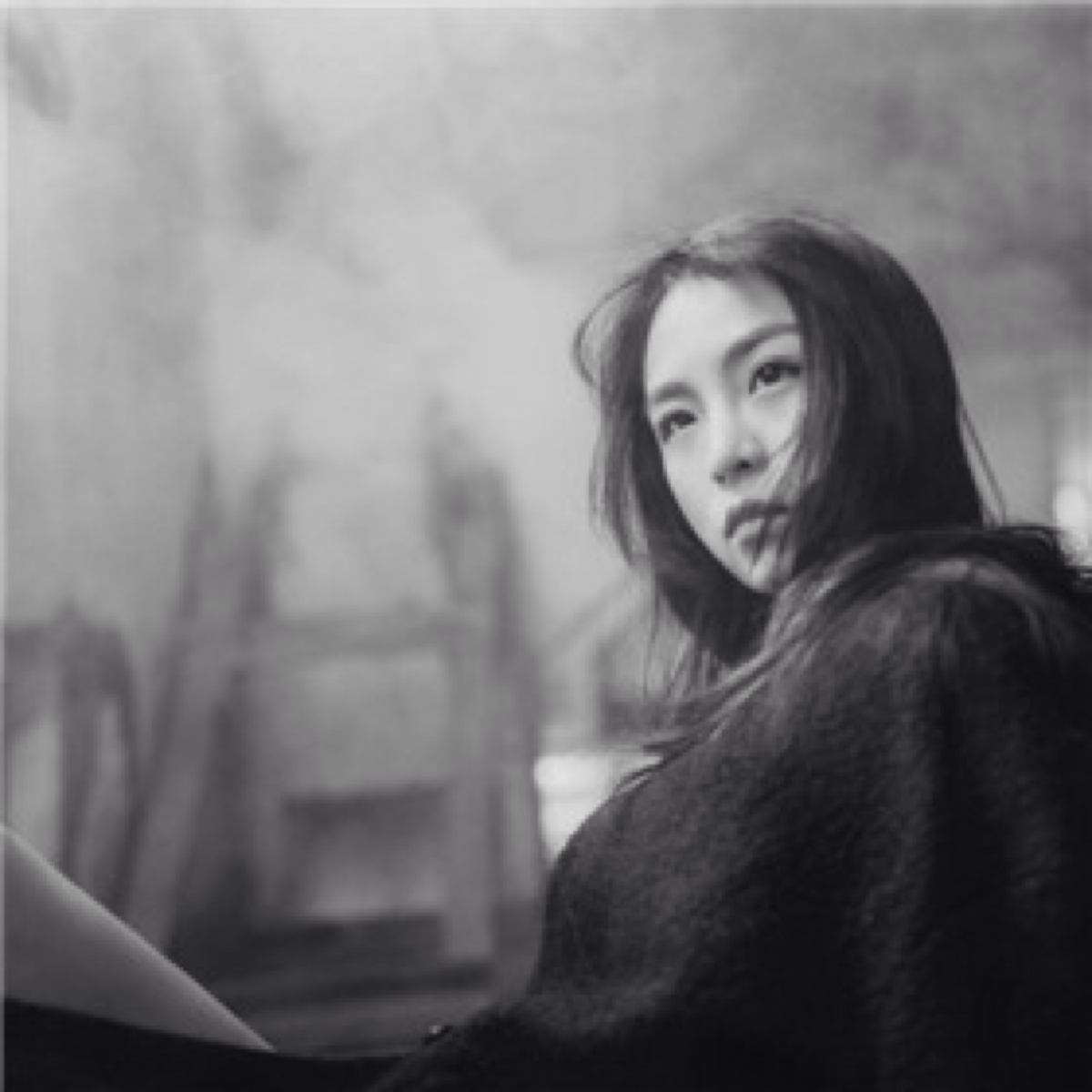 女生头像 闺蜜女头千万港口 留我一杯酒