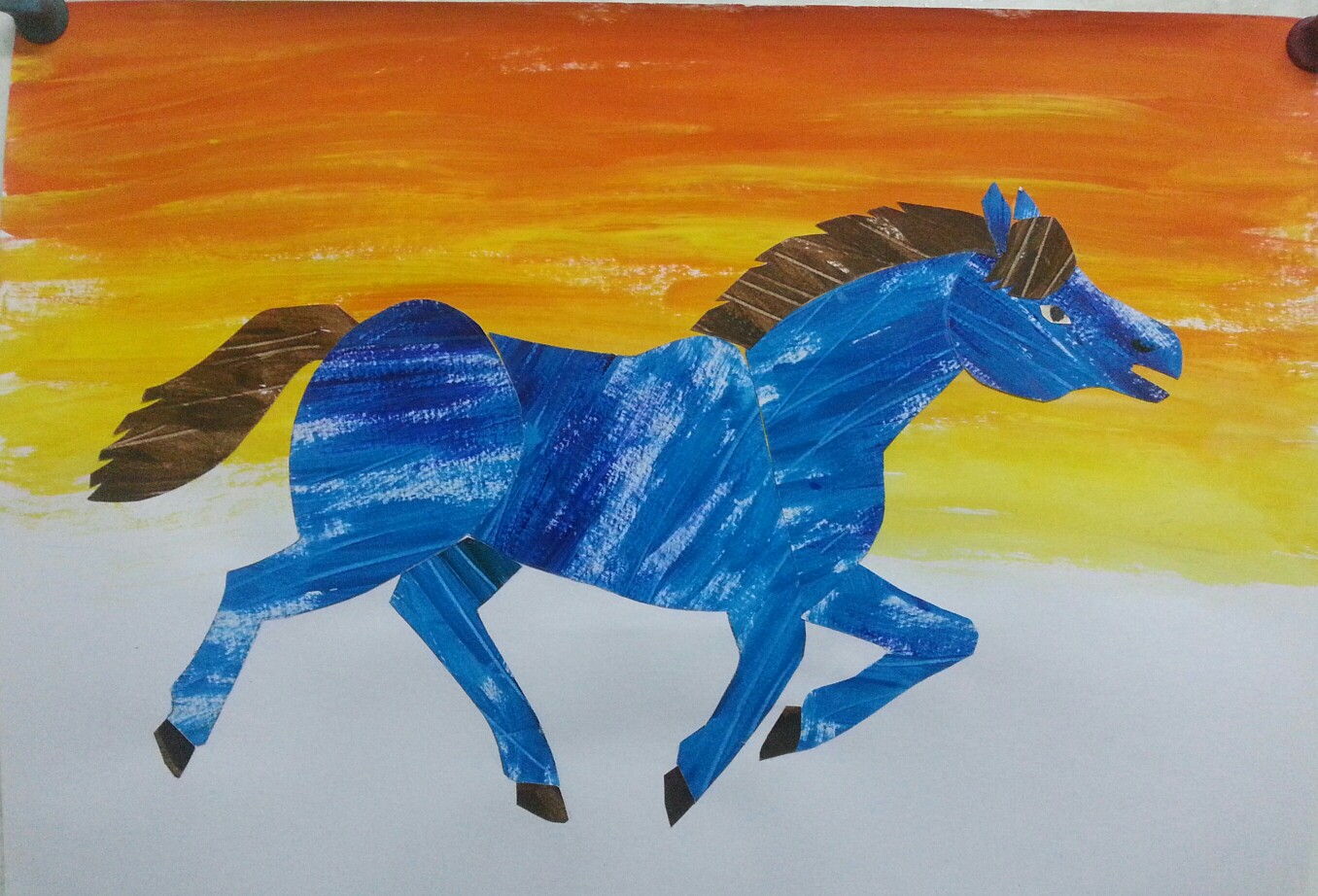 色纸拼贴——一匹蓝色的马