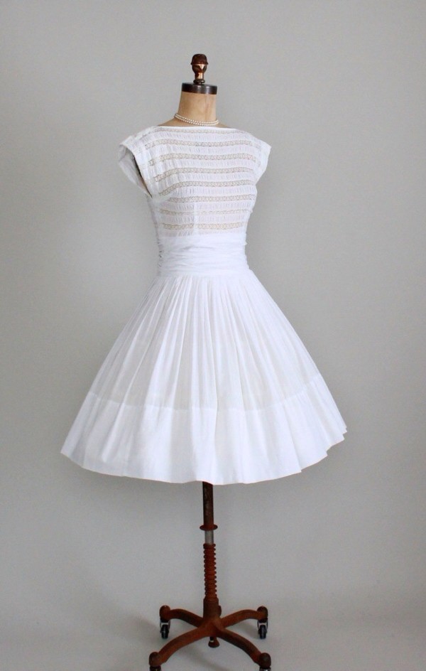 白裙子*