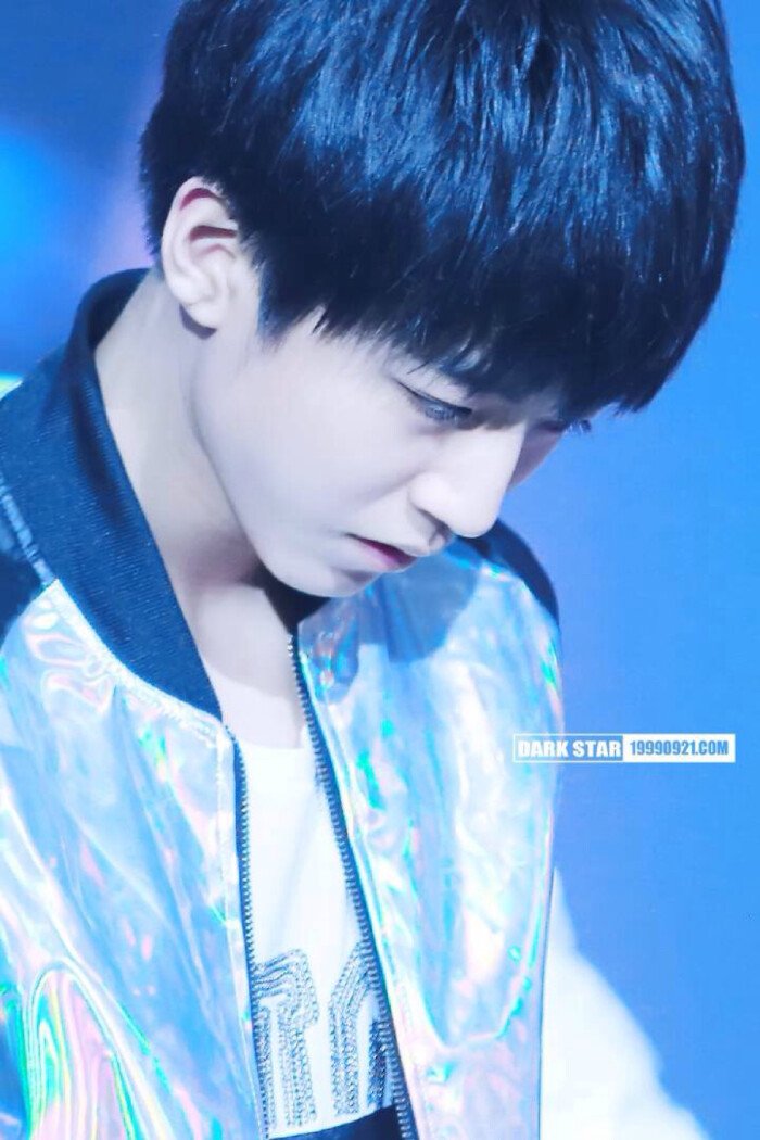 王俊凯# #tfboys# 侧面的棱角