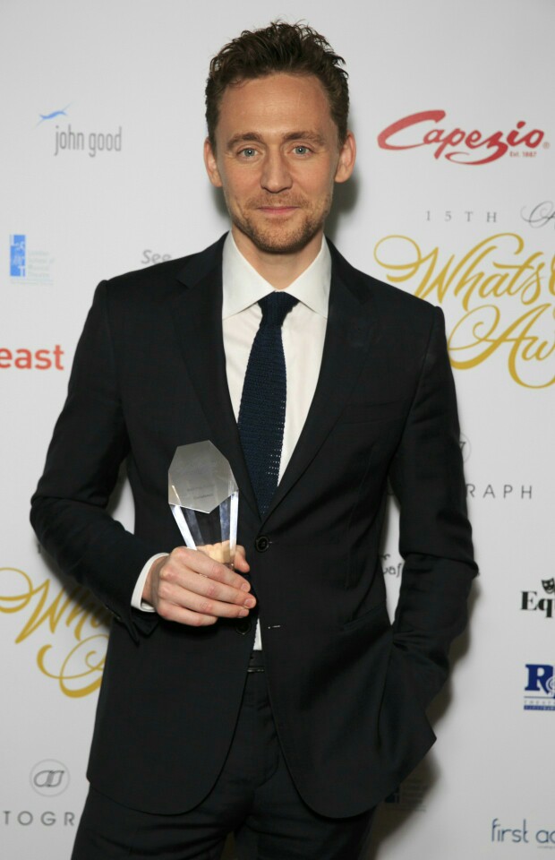 抖森tom hiddleston主演的舞台剧《科里奥兰纳斯》荣获2015年度whats