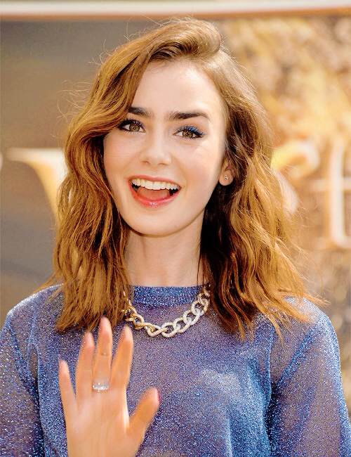 柯林斯(lily jane collins),1989年3月18日出生于英国,英国裔美国演员