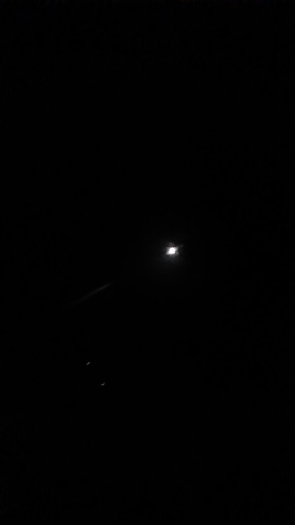 凌晨四点多的月亮