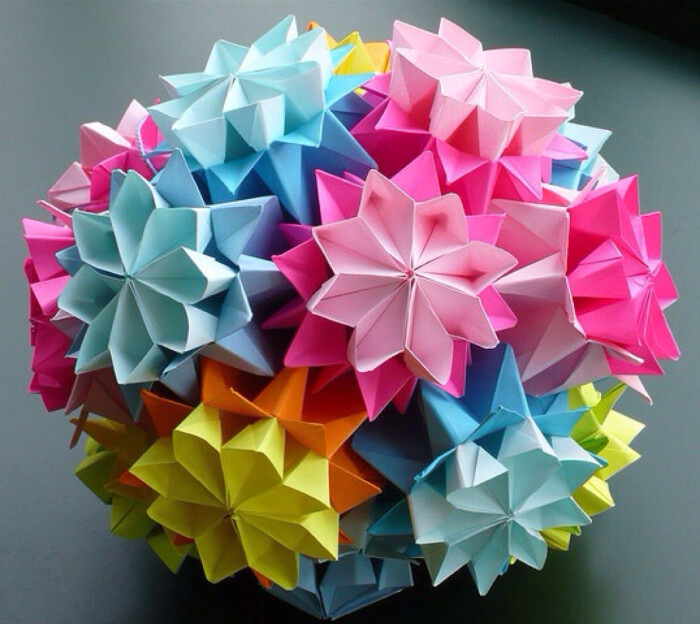 漂亮的折纸花球