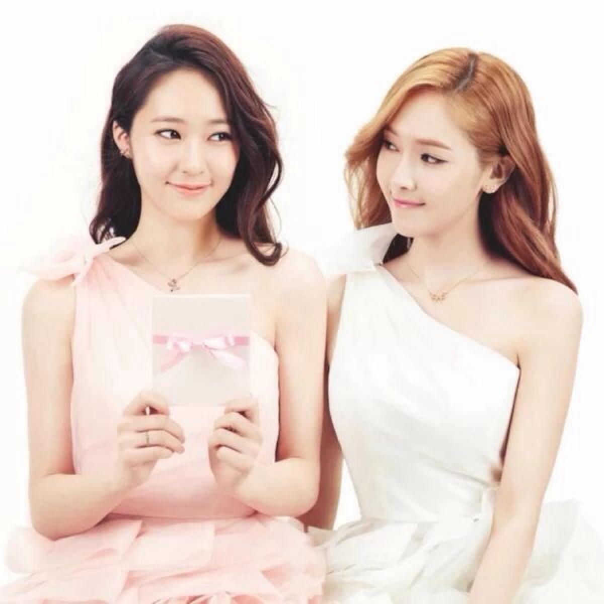 郑氏姐妹jessica and krystal