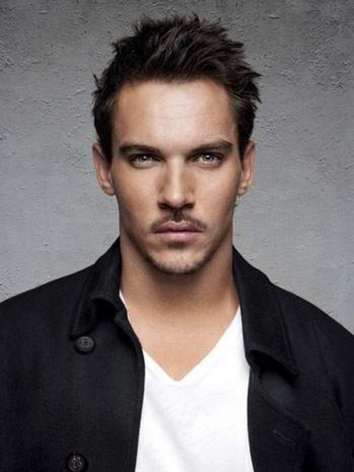 乔纳森·莱斯·梅耶斯-jonathan rhys meyers