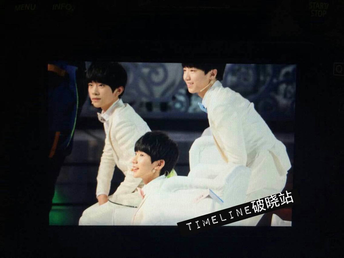 tfboys #易烊千玺# #王源##王俊凯#150330 东方风云榜 预览 cr.logo