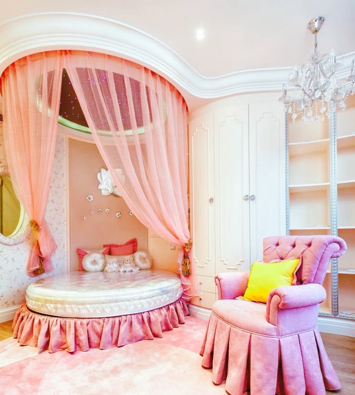 温馨粉色系女生卧室