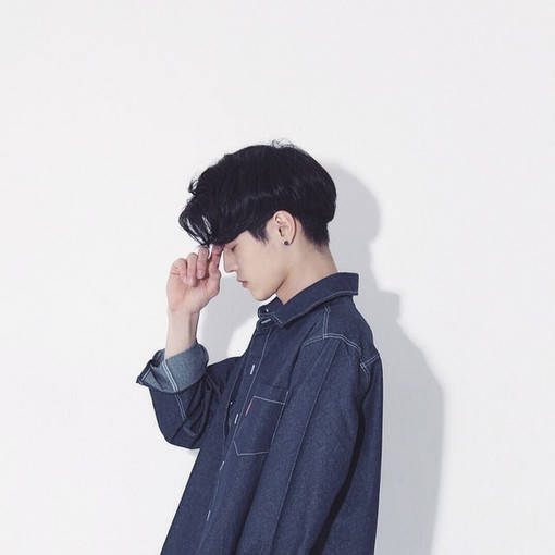 侧脸男头像05Υ
