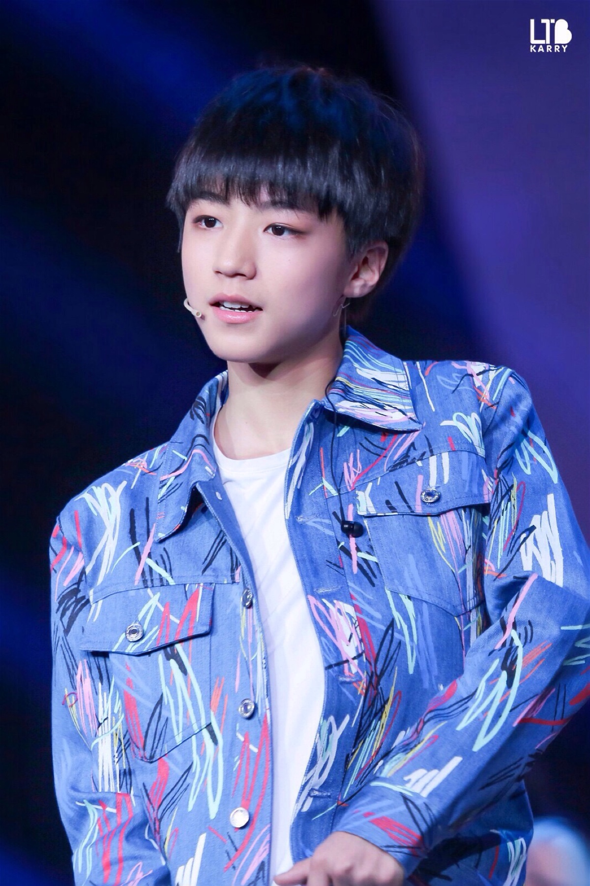 王俊凯# #tfboys# 送星星差那么多,可是我也没办法了……收完美图去