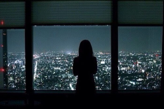 女生头像 少女背影 轮廓 黑色 玻璃 城市夜景 夜晚星空 霓虹灯 灯红酒