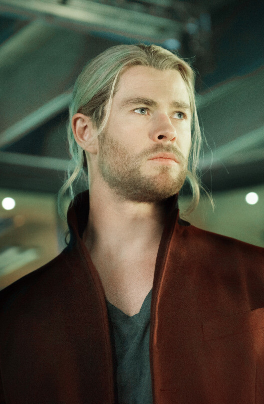 克里斯·海姆斯沃斯(chris hemsworth 出身于1983年8月11日)