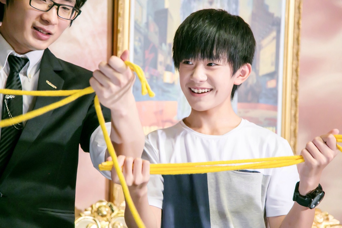 tfboys偶像手记 易烊千玺