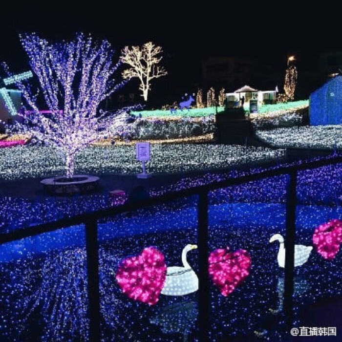 京畿道坡州市浪漫的普罗旺斯法国村花灯庆典 