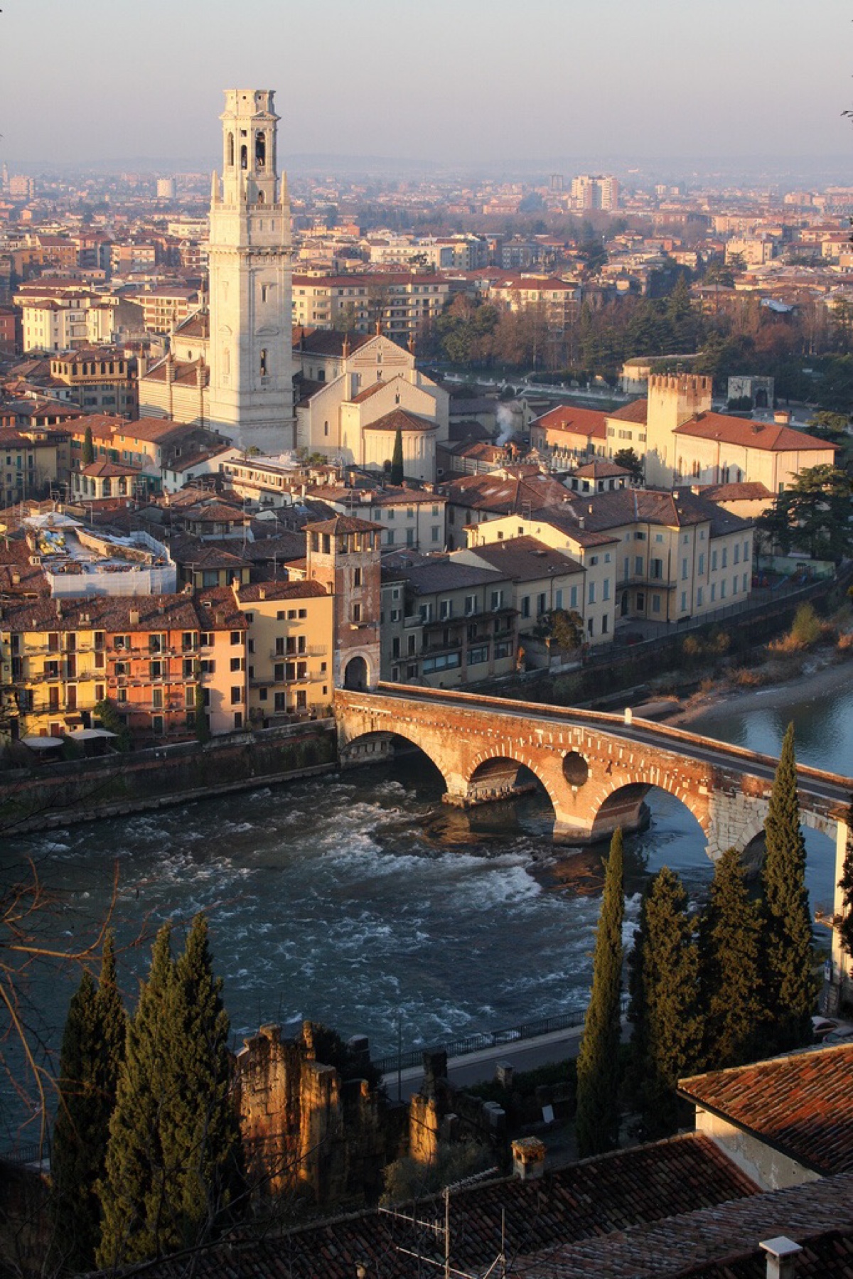 verona, italy (by jim_skreech)