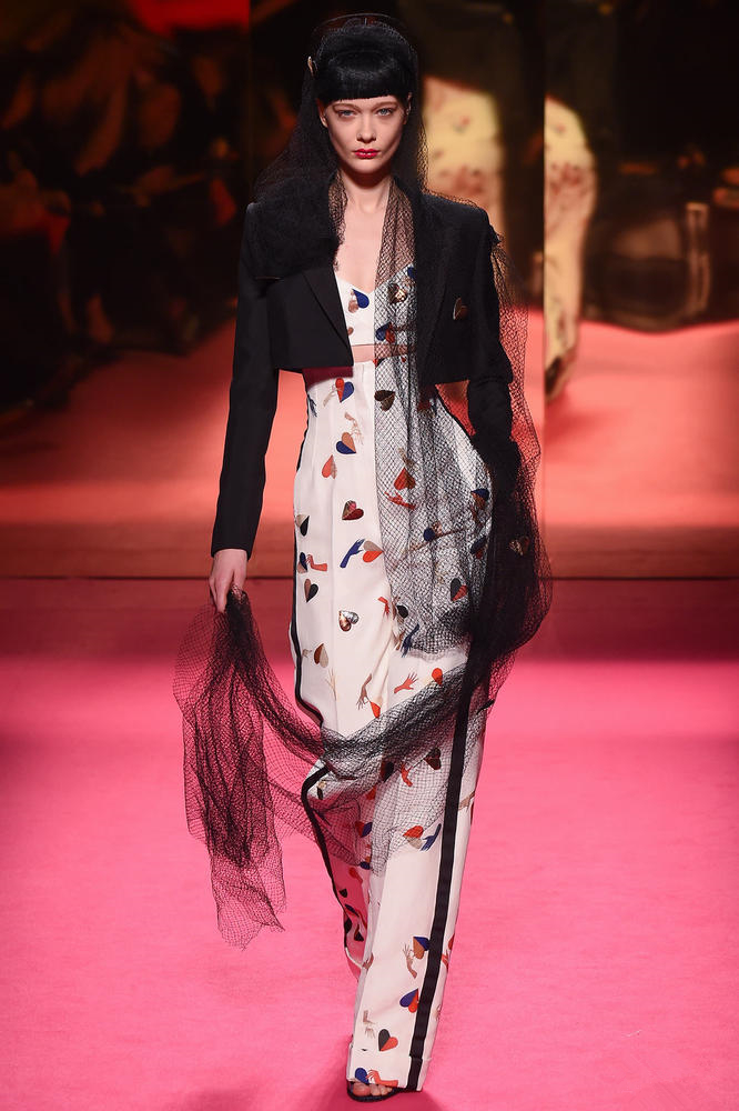 schiaparelli 超现实主义高雅杰作 设计师 艾尔莎-夏帕瑞丽