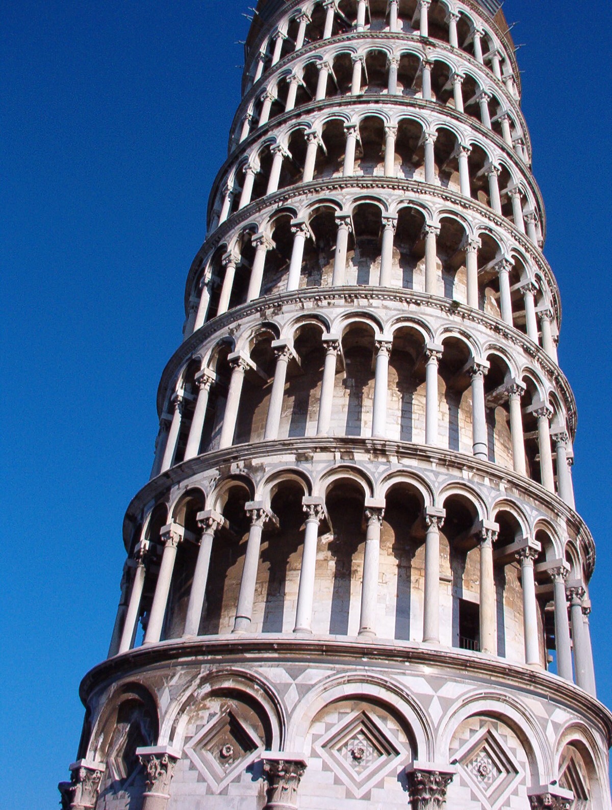 leaning tower of pisa - pisa - italy (by riccardo cuppini)