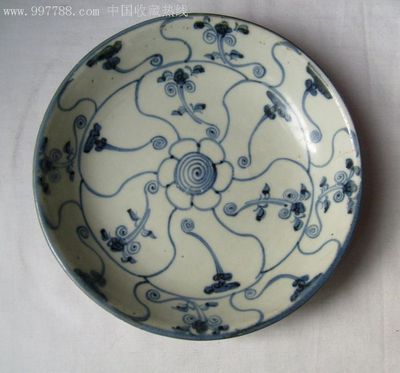 青花瓷又称白地青花瓷,常简称青花,汉族陶瓷烧制工艺的珍品.