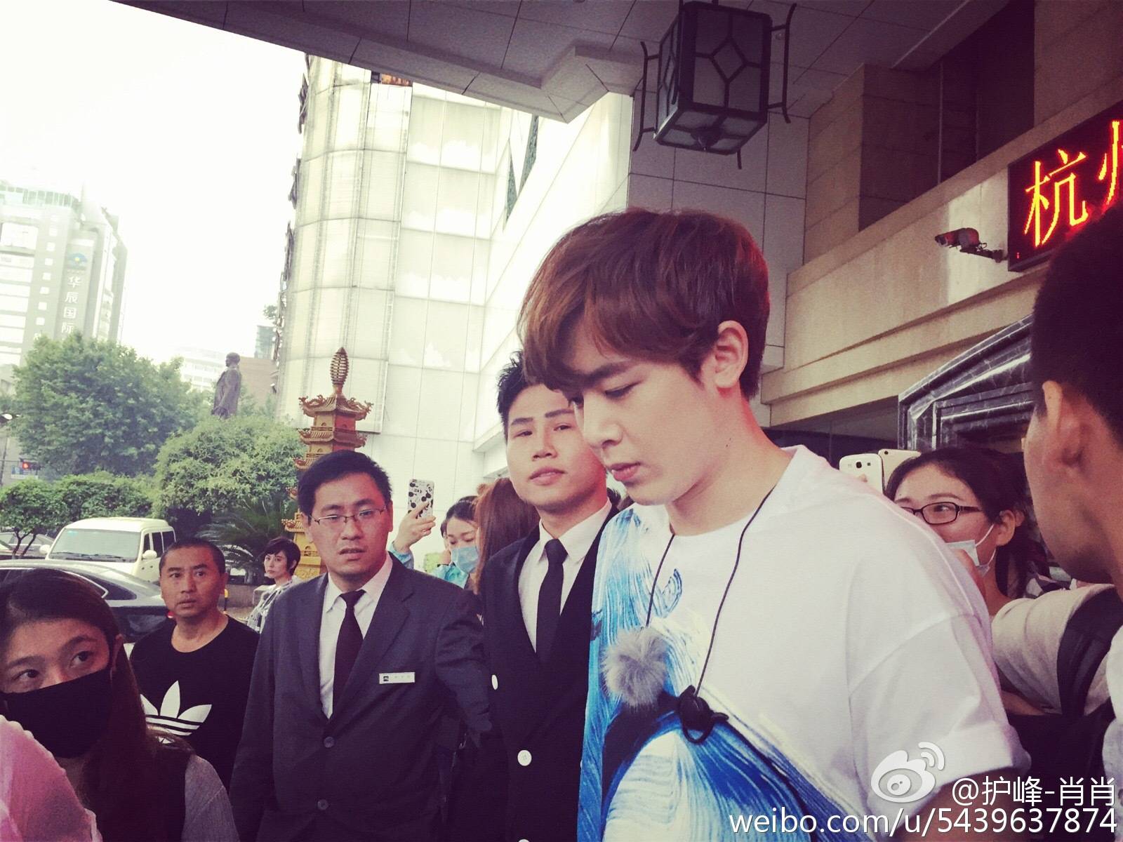 nichkhun 尼坤 青春练习生 帅我一脸血