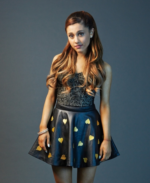 爱莉安娜·格兰德(ariana grande),1993年6月26日出生于美国佛罗里达