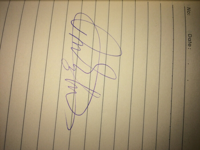 王俊凯签名.凯宝宝的字写的很好哦.