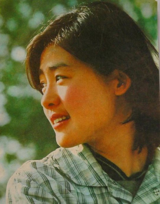 1981年,十八岁的丛珊考入中央戏剧学院表演系;1982年,主演的电影