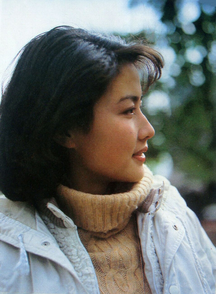 赵娜,山东青岛人,中国内地女演员。 1976…-堆