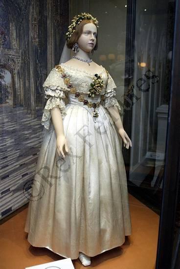 英国前女王维多利亚的婚纱 1840年的 英国女王维多利亚的婚纱,按女王