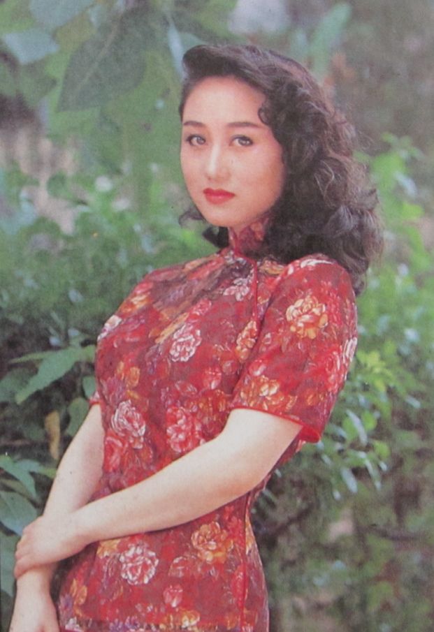 利智(nina li chi),1961年12月31日出生于上海,1981年随父移居香港.