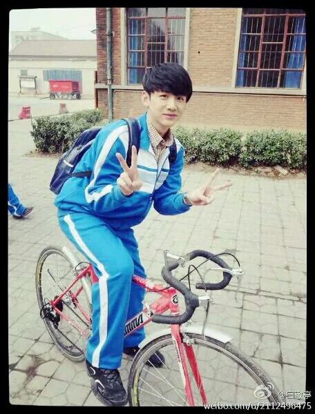 白敬亭,好萌!