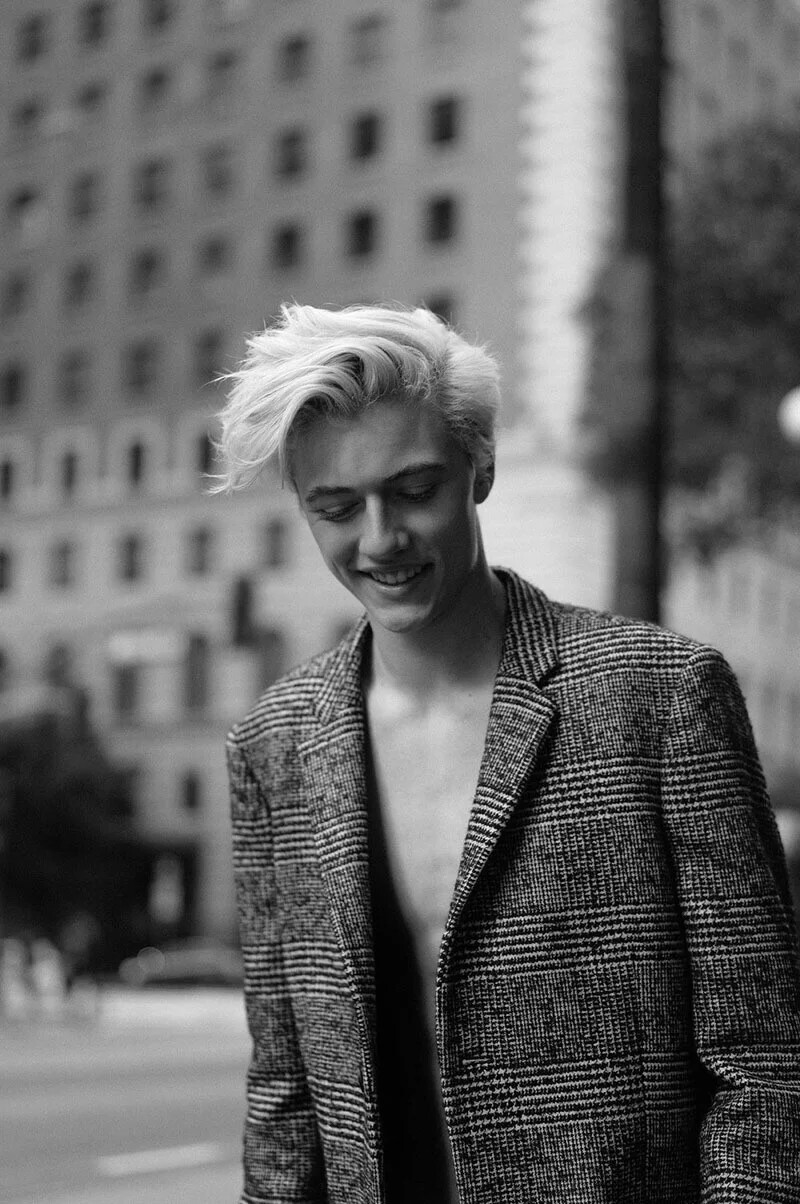 lucky blue smith 欧美