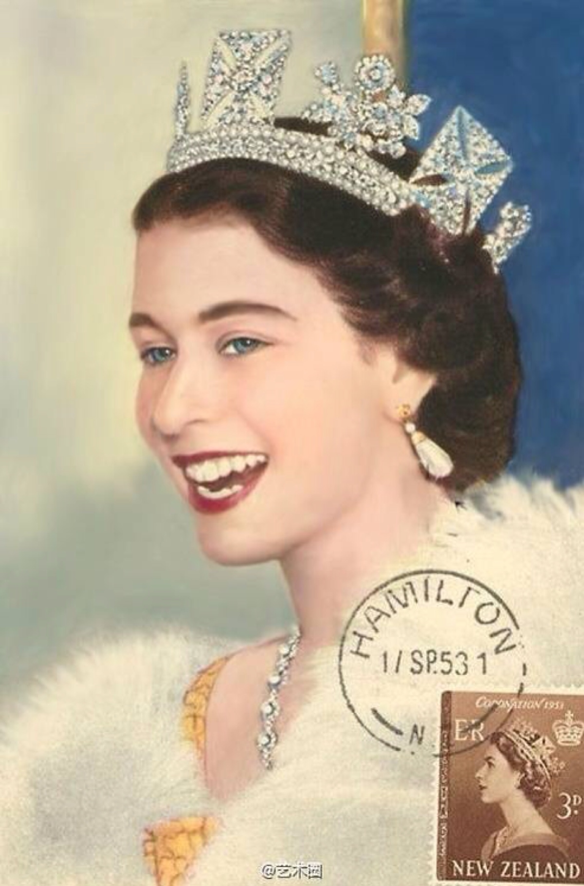 英国女王伊丽莎白二世的一张少女时期照片.则是由填色而成的老明信片.