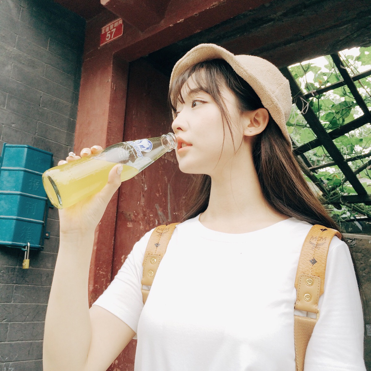 头像 喝北冰洋的夏天,清新美女给予你不一样的清凉之美.
