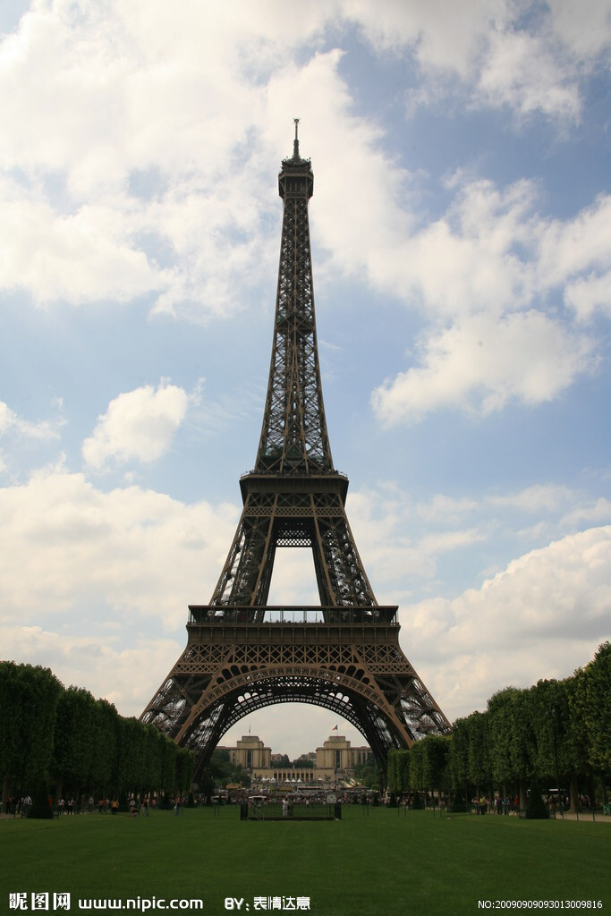 也是法国文化象征之一,巴黎城市地标之一,也是巴黎最高建筑物,高300米