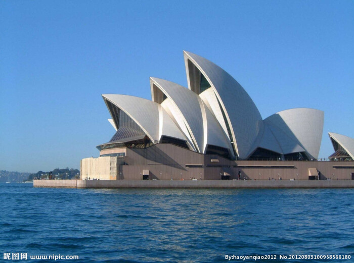 1973年10月20日,澳大利亚悉尼歌剧院落成.
