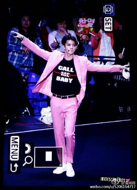 吴世勋 忙内 优越先生 exo 演唱会 舞台 帅