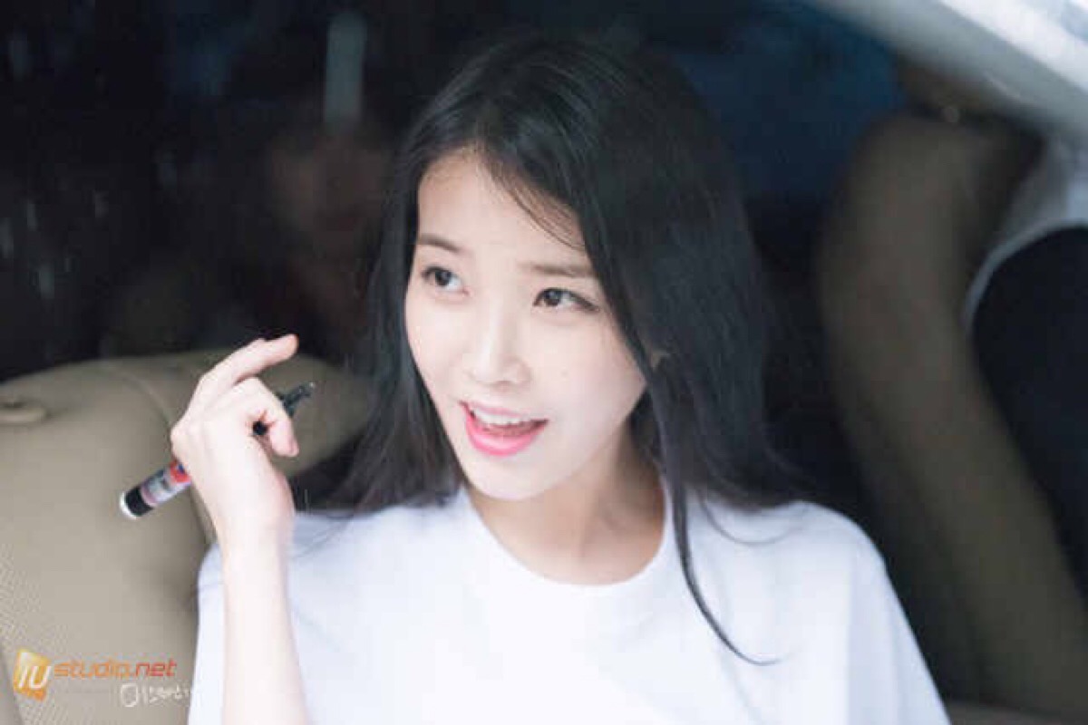 iu 李智恩 韩国 高清图 饭拍 韩剧 制作人 kbs 下班