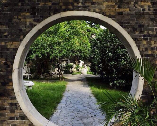 中国古建之 月洞门 月洞门是中国古典园林建筑中如同一