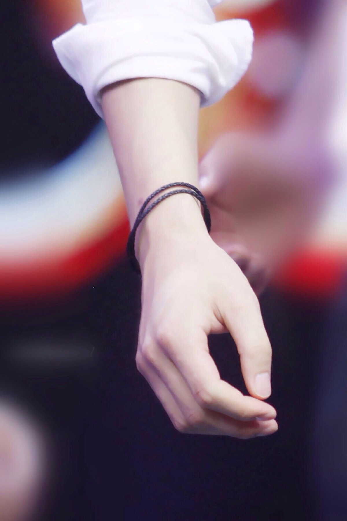 李易峰 手控(cr:logo)