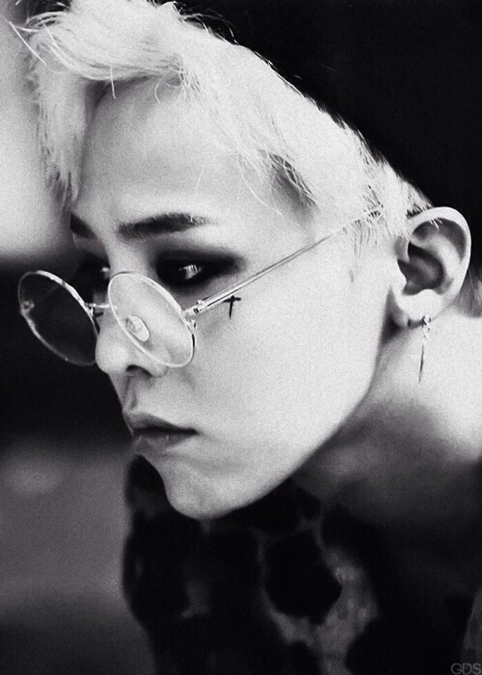 权志龙#bigbang#帅哥#黑白#龙龙