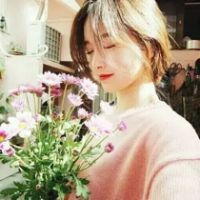 女生捧花高清森系小清新头像〔捧花为你〕