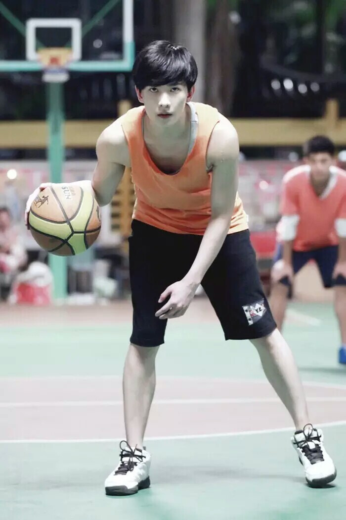 打篮球的男生最帅,杨洋