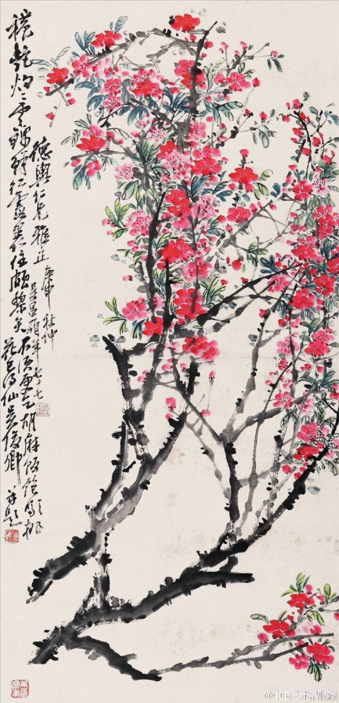 清末海派四大家#【 吴昌硕 《桃花图》 】轴,纸本设色,101×47cm.